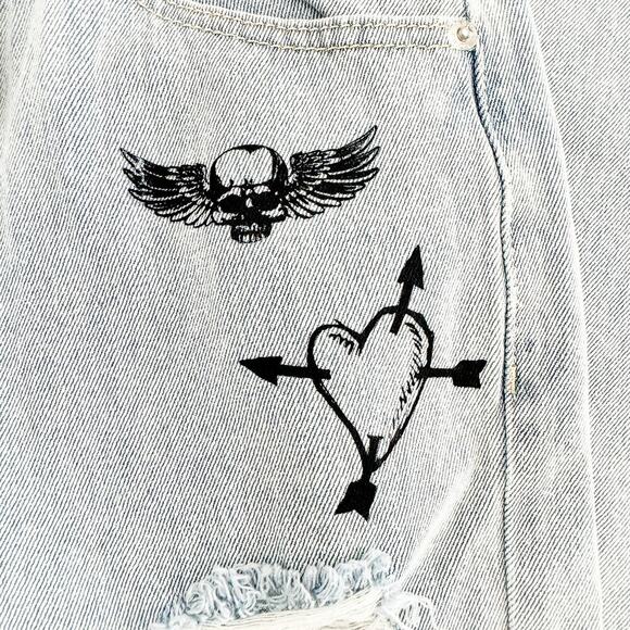 Adika Light Wash Tatto Ripped Graphic Denim Jean Zip Fly Straight Leg Size M NWT - Picture 7 of 10